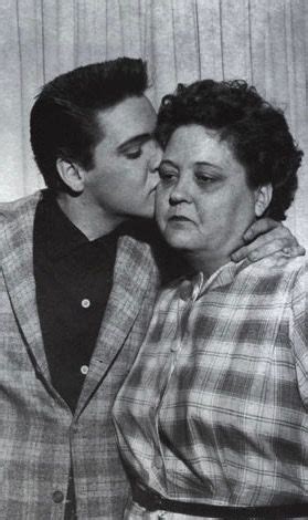 pictures of elvis when his mom died|Events Surrounding the Death of Elvis Presley’s Mother in 1958